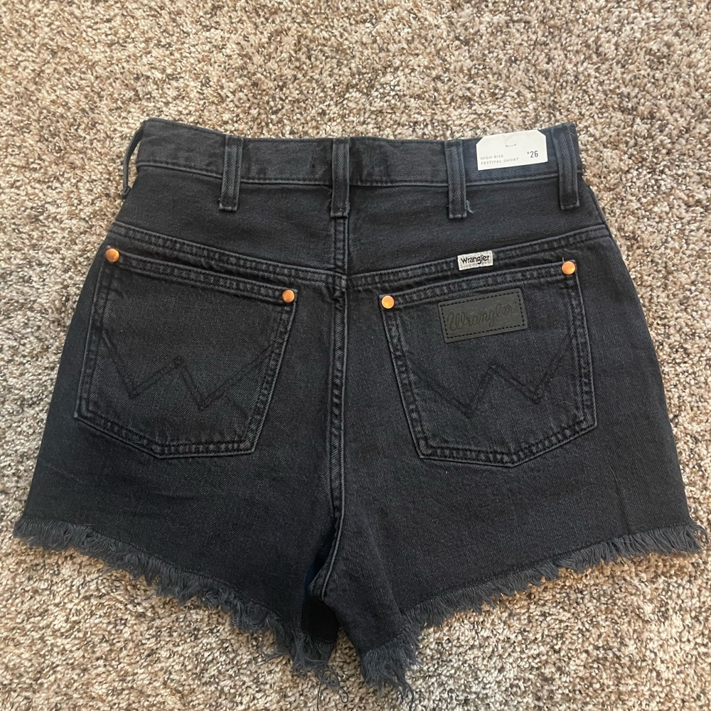 Women’s wrangler festival shorts in Shadow